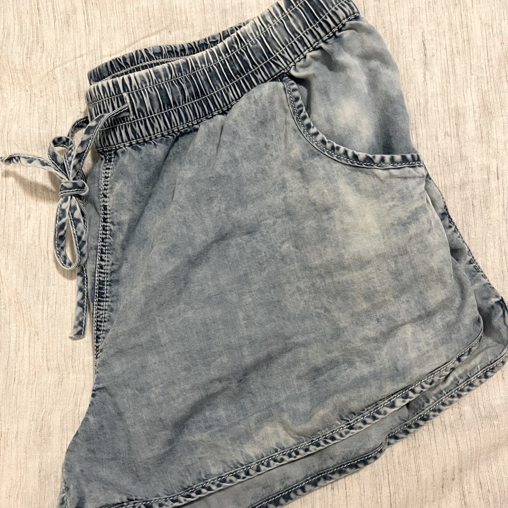Maurice’s Drawstring short